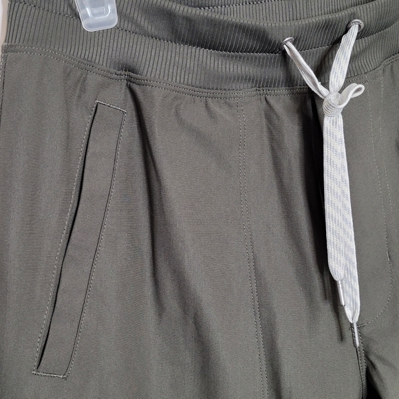 Vuori M Joggers with Pockets - Picture 3 of 7